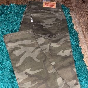 Levi's Green Camouflage Pants
